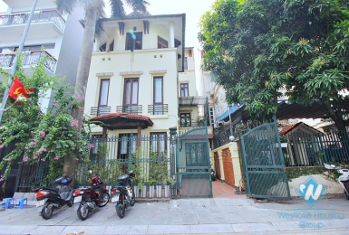 Lake view house with 5 bedrooms in Tay Ho